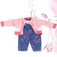 Götz dukketøj - Blå overals bukser, lys rosa langærmet trøje, rosa striktrøje - 30-33 cm.